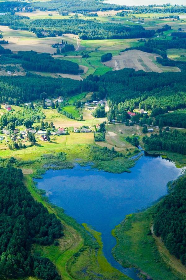 Domek Czerwony Kapturek Villa Plocice Exteriör bild