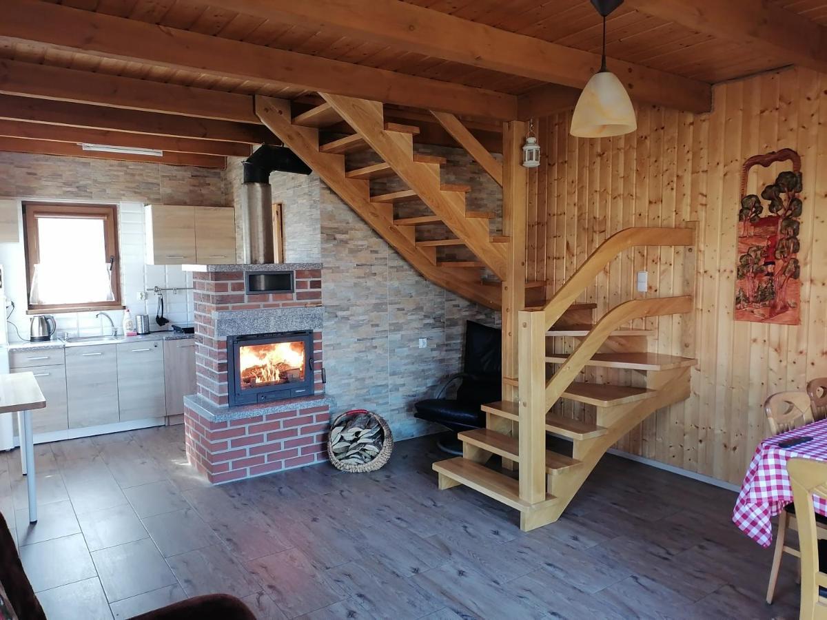 Domek Czerwony Kapturek Villa Plocice Exteriör bild