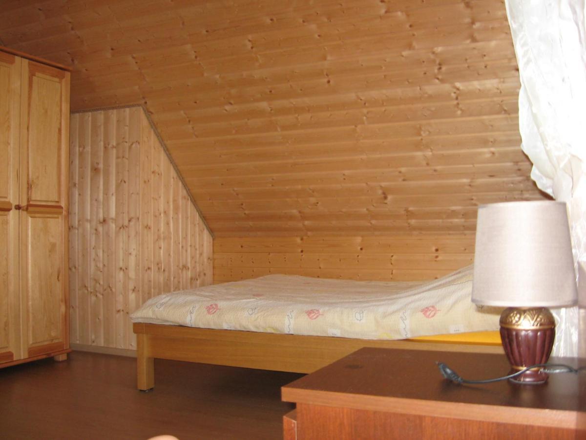 Domek Czerwony Kapturek Villa Plocice Exteriör bild